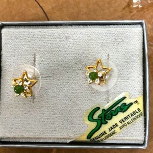 ✨Free with Bundle✨Jade Star Earrings